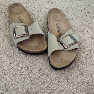 Stylish Cream Slide Sandals with Buckle